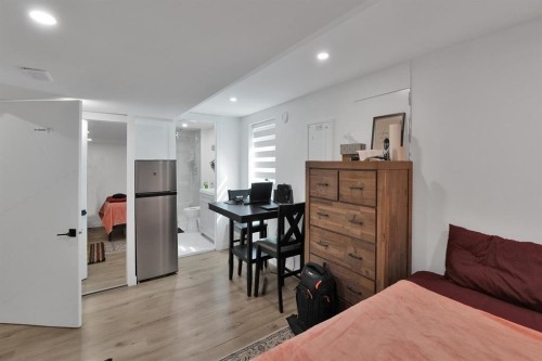 1921 Fulton Avenue, West Vancouver, BC 