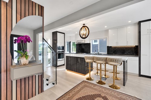 1921 Fulton Avenue, West Vancouver, BC 