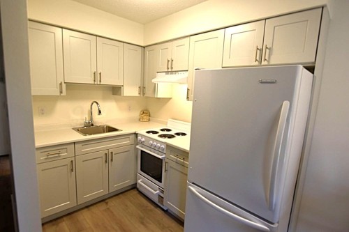 319-7377 Salisbury Avenue, Burnaby, BC 