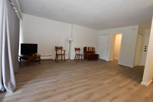 319-7377 Salisbury Avenue, Burnaby, BC 