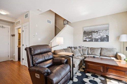 303-6077 London Road, Richmond, BC 
