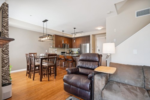 303-6077 London Road, Richmond, BC 