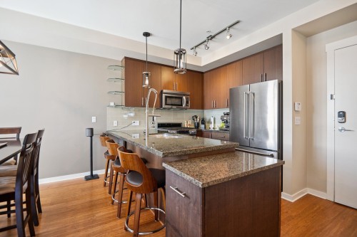 303-6077 London Road, Richmond, BC 