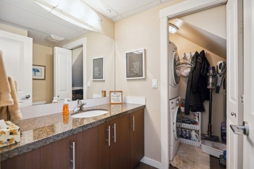 303-6077 London Road, Richmond, BC 