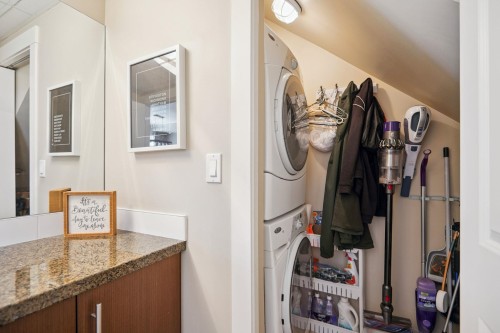303-6077 London Road, Richmond, BC 