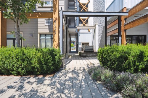303-6077 London Road, Richmond, BC 