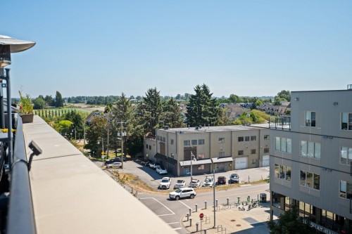 303-6077 London Road, Richmond, BC 