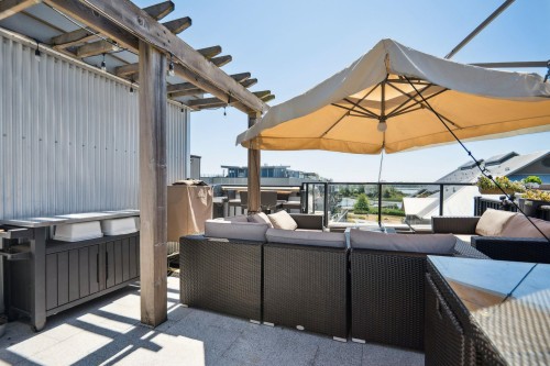 303-6077 London Road, Richmond, BC 