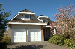 6823 Grant Place Burnaby, BC V5B 4X4