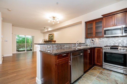 160-7388 Macpherson Avenue, Burnaby, BC 