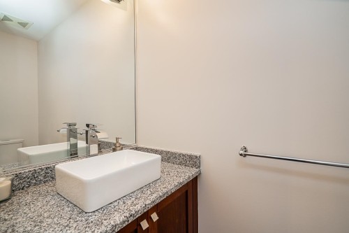160-7388 Macpherson Avenue, Burnaby, BC 
