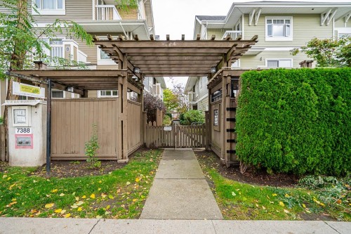 160-7388 Macpherson Avenue, Burnaby, BC 