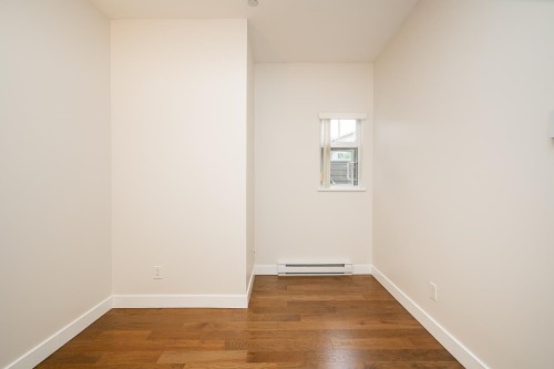 160-7388 Macpherson Avenue, Burnaby, BC 
