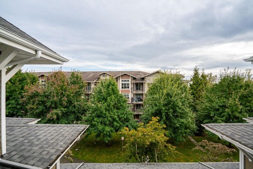 160-7388 Macpherson Avenue, Burnaby, BC 