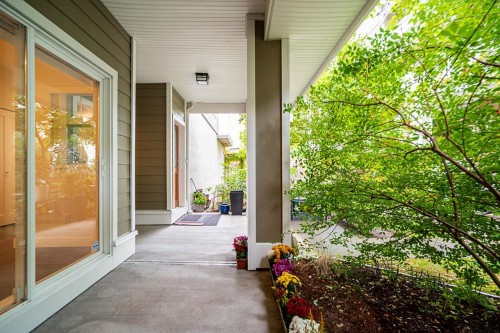 160-7388 Macpherson Avenue, Burnaby, BC 