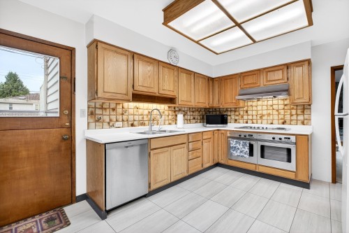 642 53Rd Avenue W, Vancouver, BC 