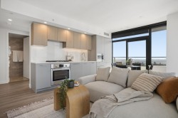 1102-6608 Sussex Avenue Burnaby, BC V5H 0M3