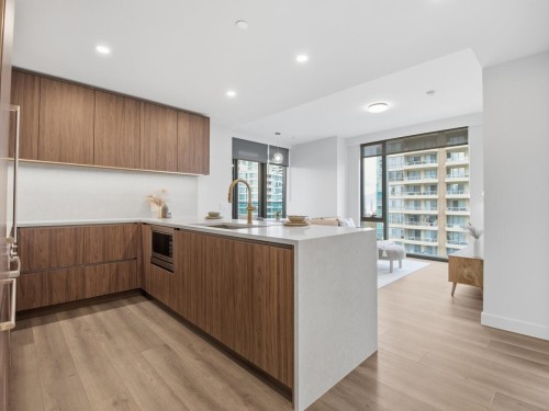 607-5987 Wilson Avenue, Burnaby, BC 