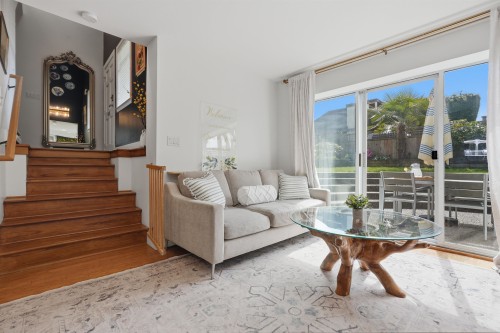 2015 Creelman Avenue, Vancouver, BC 