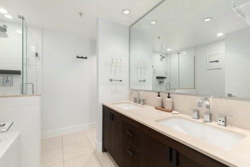 14-166 13Th Street W, North Vancouver, BC 