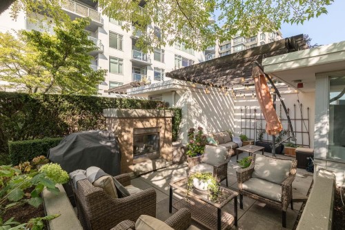 14-166 13Th Street W, North Vancouver, BC 