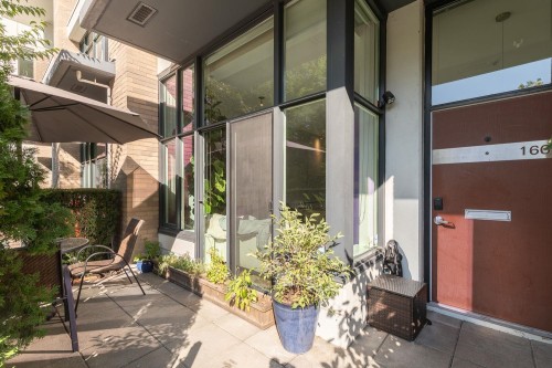 14-166 13Th Street W, North Vancouver, BC 