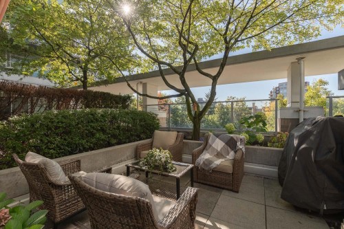 14-166 13Th Street W, North Vancouver, BC 