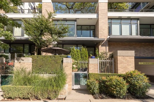 14-166 13Th Street W, North Vancouver, BC 