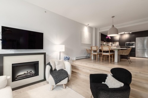 14-166 13Th Street W, North Vancouver, BC 