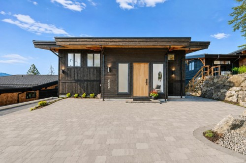 885 Rivendell Drive, Bowen Island, BC 