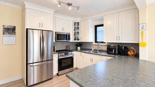 3841 23Rd Avenue W, Vancouver, BC 