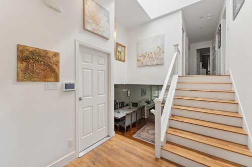 4812 Headland Close, West Vancouver, BC 