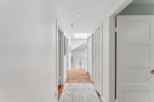 4812 Headland Close, West Vancouver, BC 