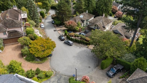4812 Headland Close, West Vancouver, BC 
