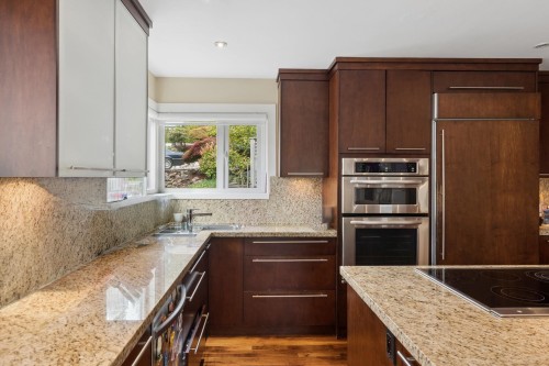 4812 Headland Close, West Vancouver, BC 