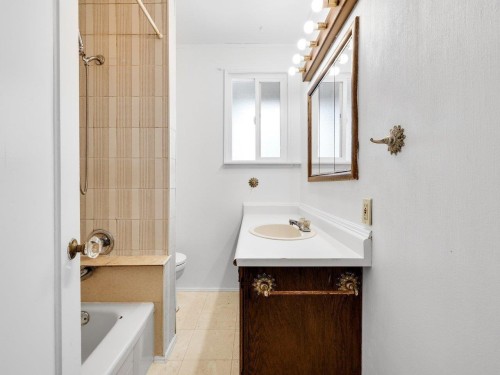 2087 26Th Avenue E, Vancouver, BC 
