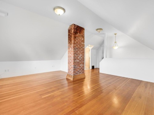 2087 26Th Avenue E, Vancouver, BC 