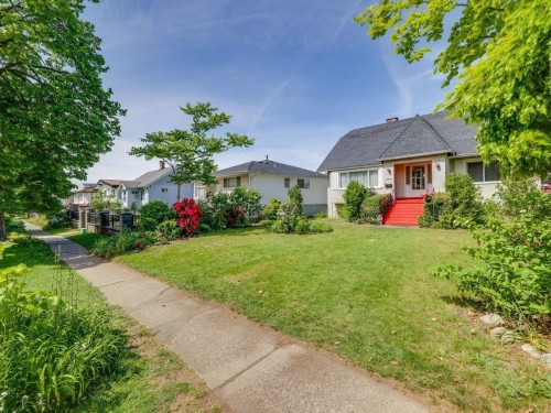 2087 26Th Avenue E, Vancouver, BC 