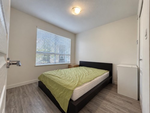 218-9399 Tomicki Avenue, Richmond, BC 