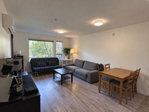 218-9399 Tomicki Avenue, Richmond, BC 