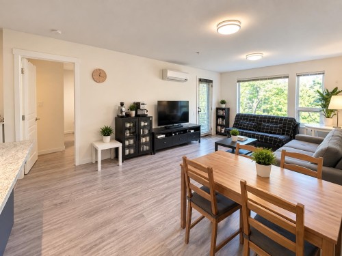 218-9399 Tomicki Avenue, Richmond, BC 
