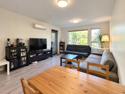 218-9399 Tomicki Avenue, Richmond, BC 