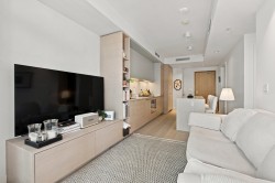 3703-1289 Hornby St Vancouver, BC V6Z 0G7