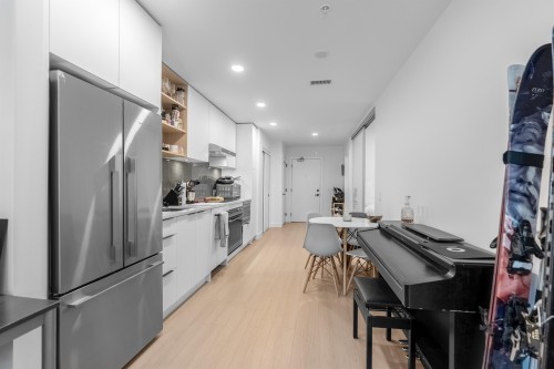 317-422 3Rd Street E, North Vancouver, BC 