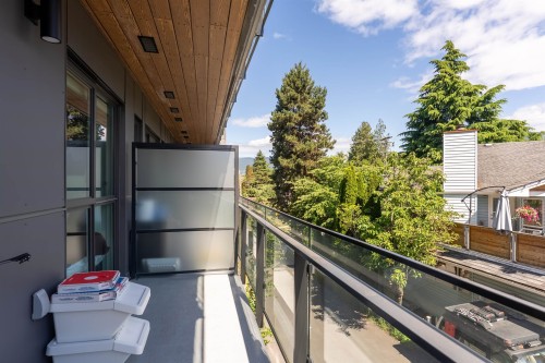 317-422 3Rd Street E, North Vancouver, BC 