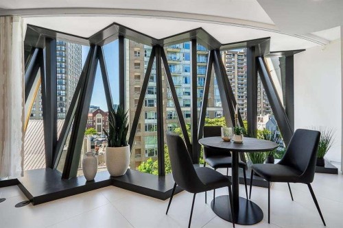 703-1033 Nelson Street, Vancouver, BC 