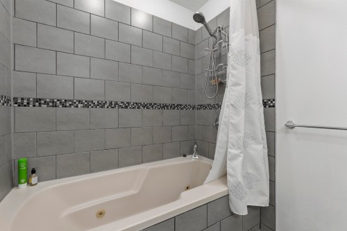 101-1180 Falcon Drive, Coquitlam, BC 