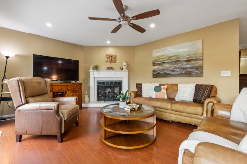 101-1180 Falcon Drive, Coquitlam, BC 