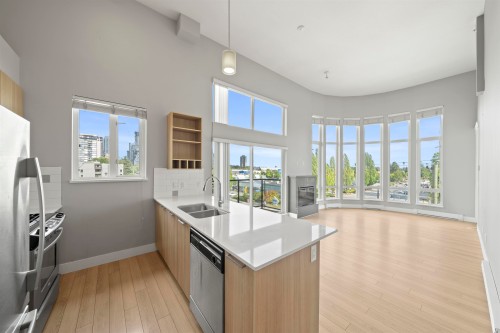 401-1188 Johnson Street, Coquitlam, BC 