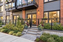 142-545 2nd Street ENorth Vancouver, BC V7L 1E1